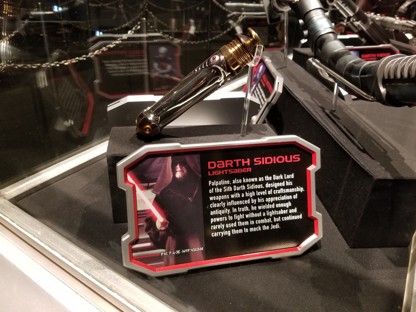 Darth Sidious lightsaber